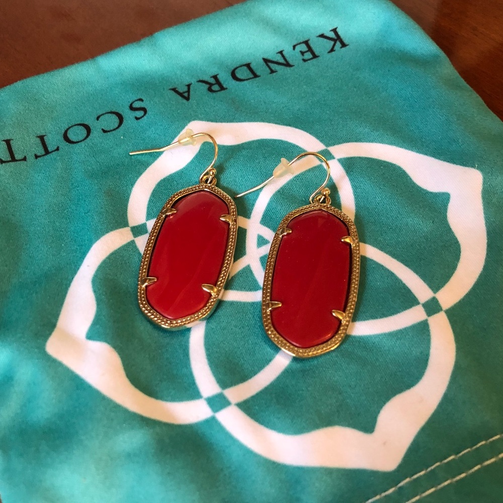 Kendra Scott Elle dark red